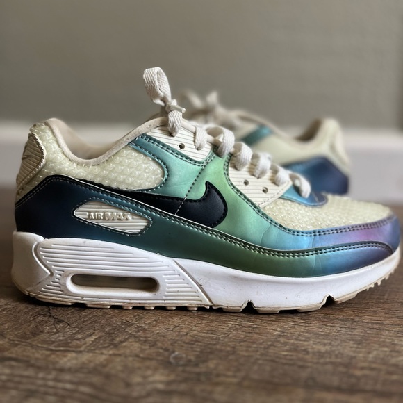 Nike Women's Sneakers - White and Blue - Picture 15 of 15